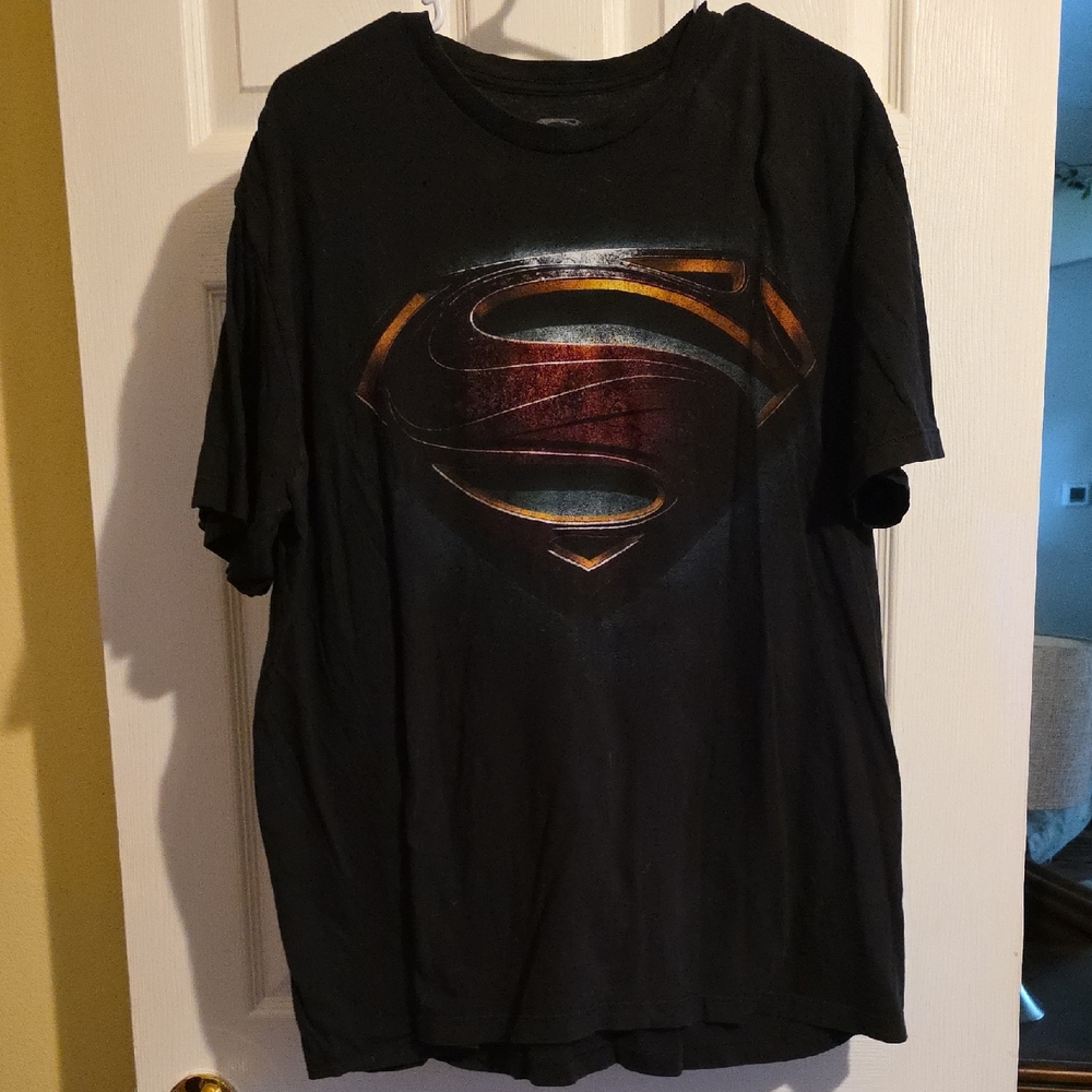 Superman Logo Black T-Shirt